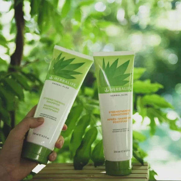 Herbalife Herbal Aloe Güçlendirici Şampuan nasıl kullanılır